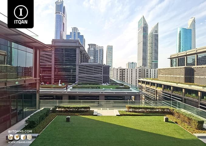 What are the advantages of establishing companies in Dubai