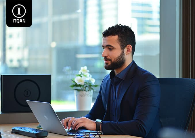 What is the cost of a business license in Dubai